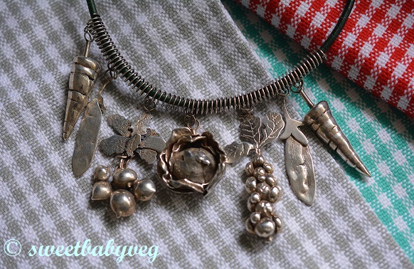 Carrot earrings 2016 008 (3)